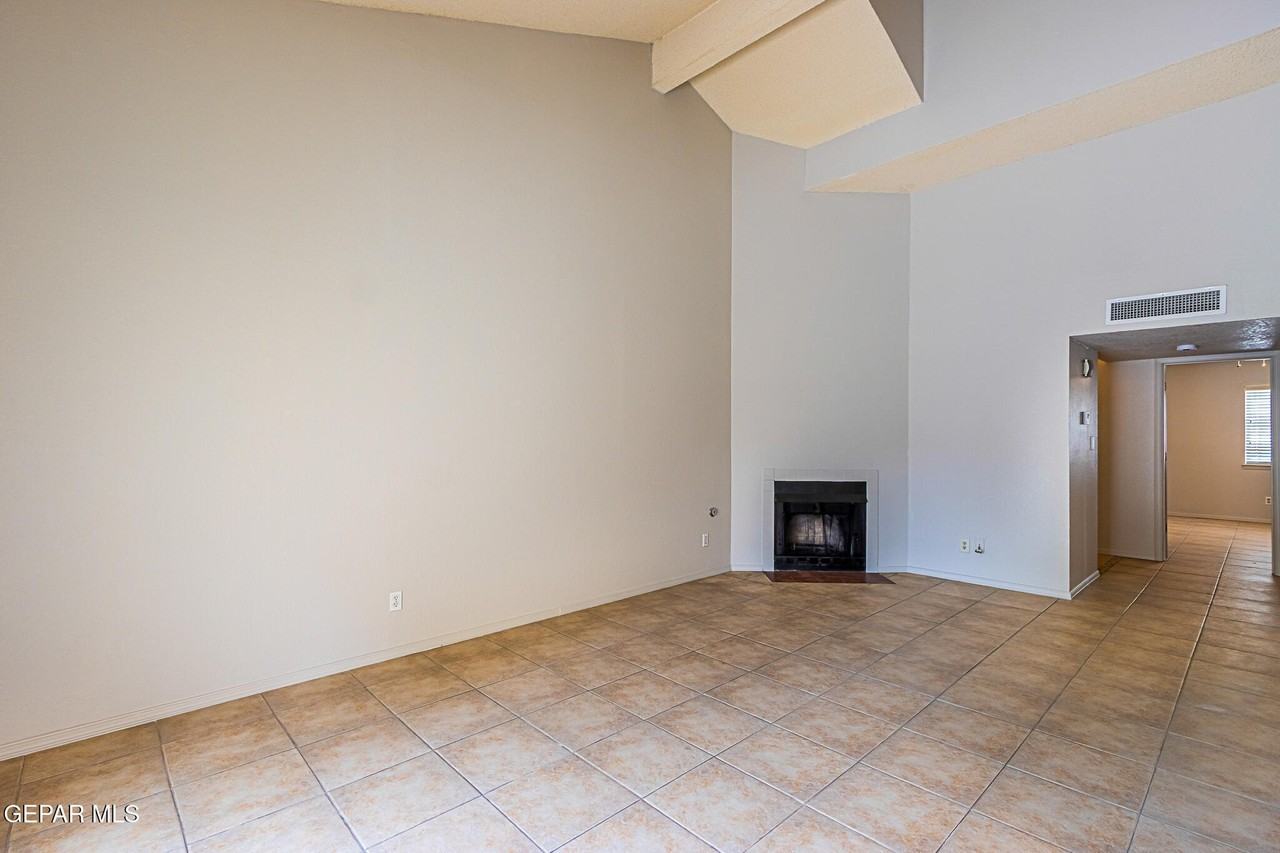 2129 Lake Victoria Dr Unit A #A - Photo 4 of 21