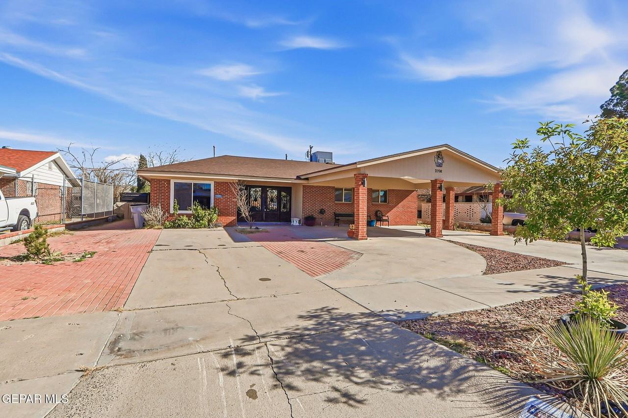 2708 Prestwick Rd - Photo 3 of 29