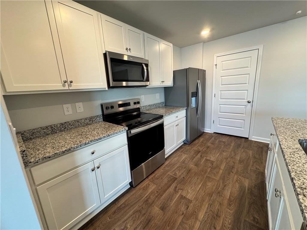 38 Autumns Wood Dr - Photo 5 of 23