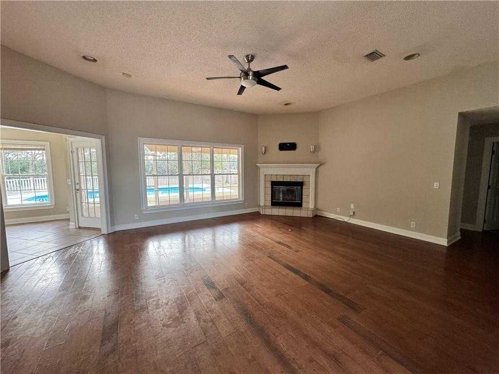 183 Wood Crest Cir - Photo 4 of 26