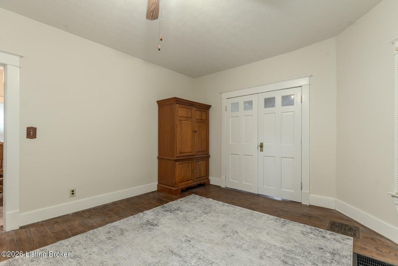 2905 S 4th St - Photo 4 of 22