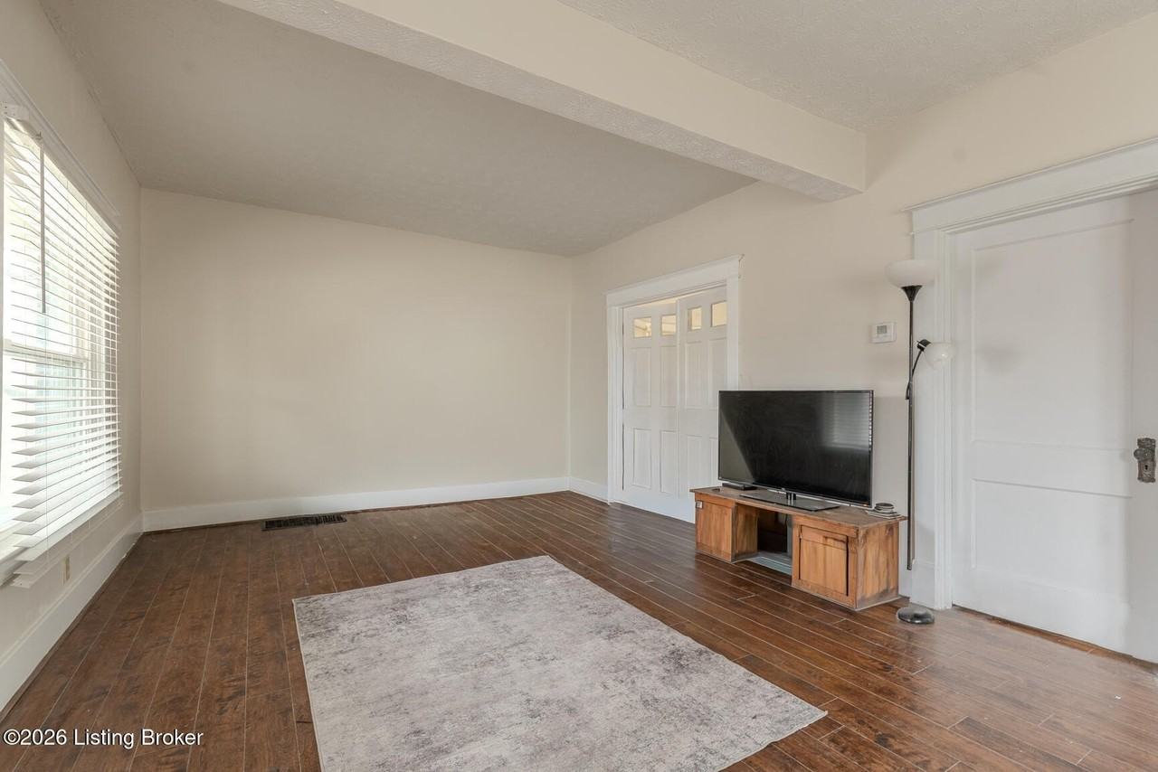 2905 S 4th St - Photo 6 of 22