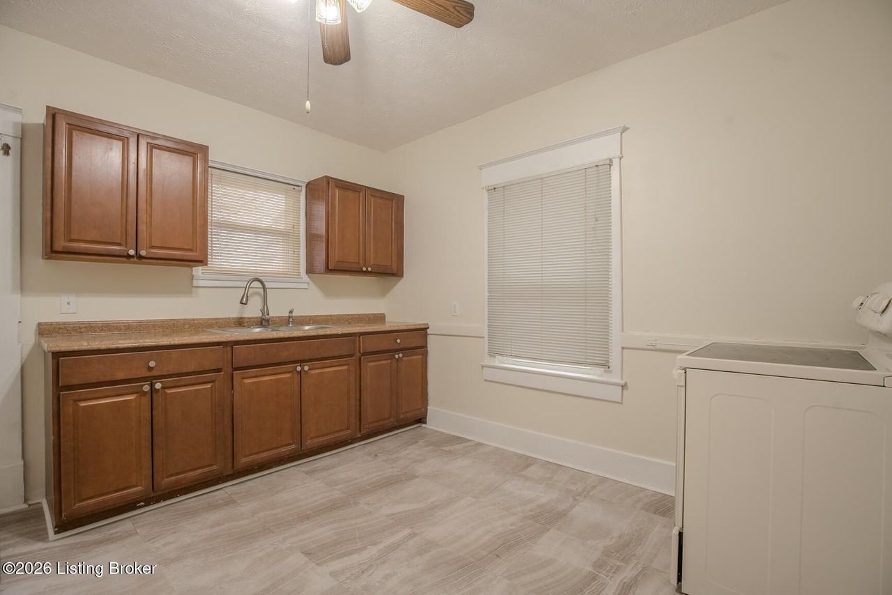 2905 S 4th St - Photo 7 of 22