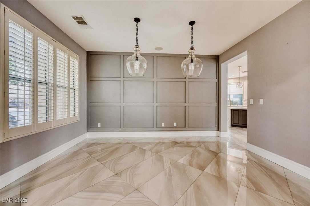 136 S Buteo Woods Ln - Photo 3 of 25