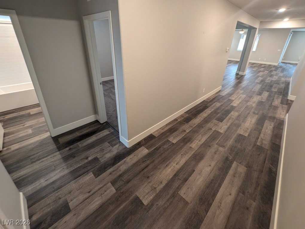 1039 Forest Falcon Dr - Photo 3 of 42