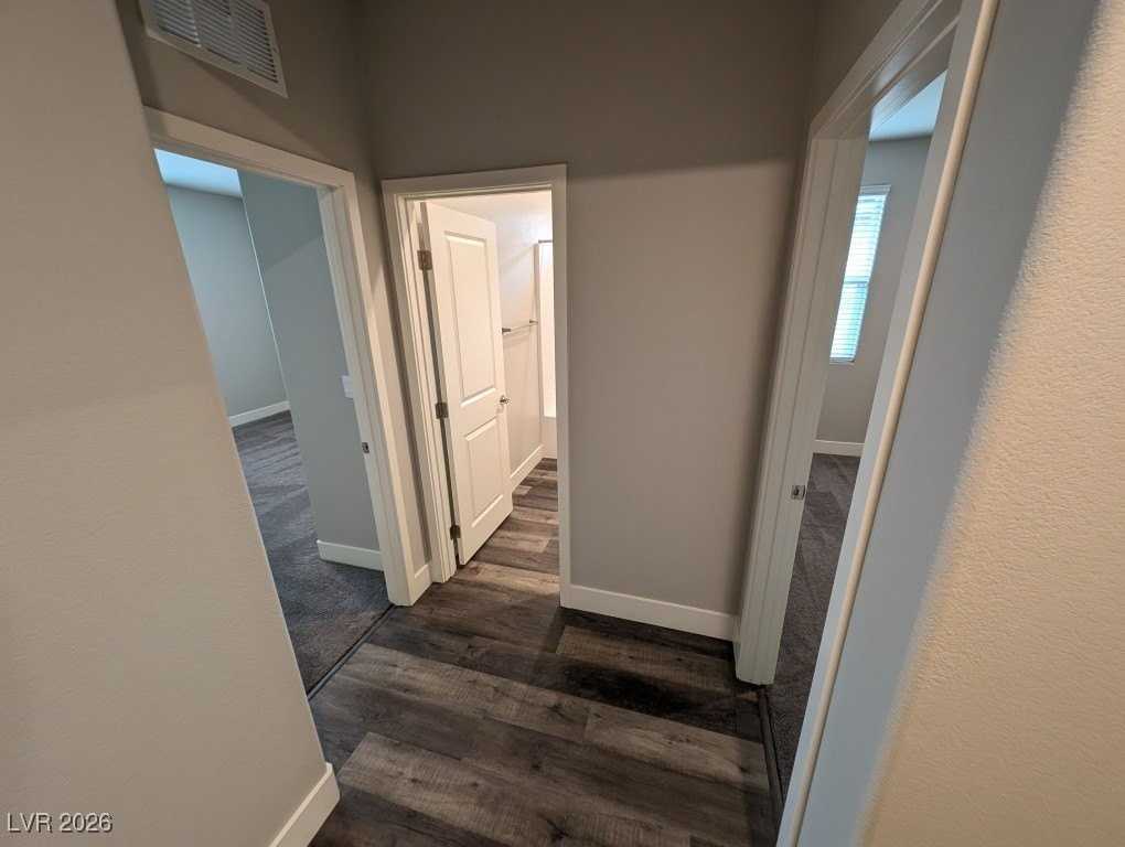 1039 Forest Falcon Dr - Photo 4 of 42