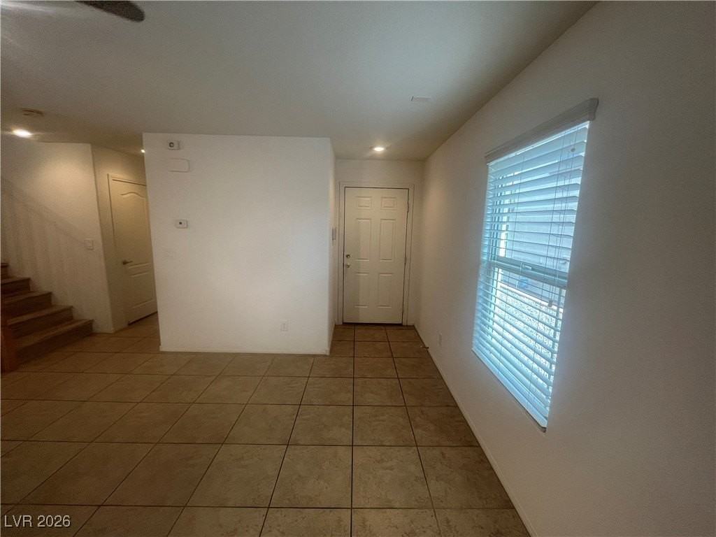 10859 Iona Island Ave - Photo 4 of 39