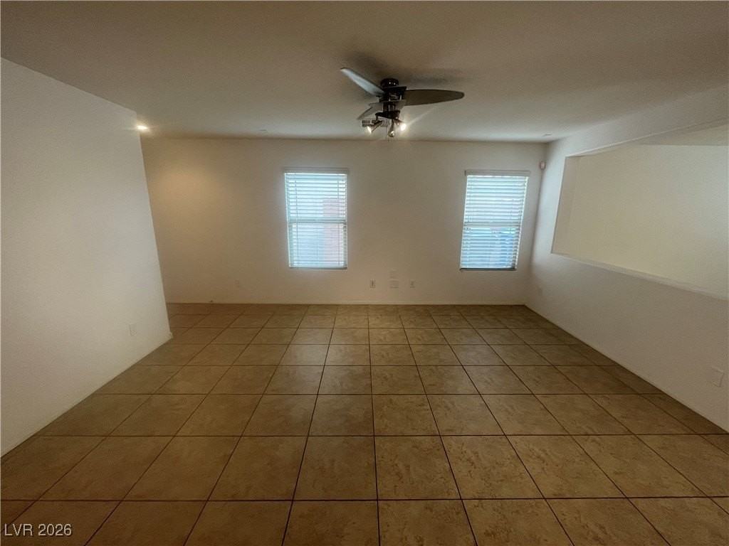 10859 Iona Island Ave - Photo 6 of 39