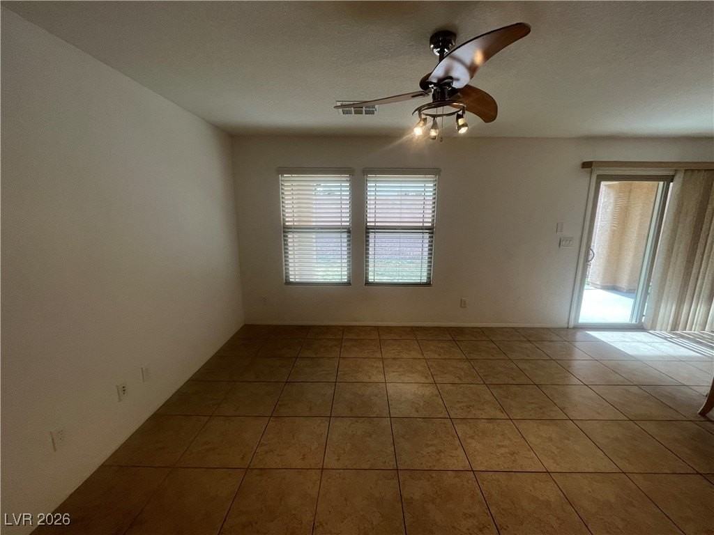 10859 Iona Island Ave - Photo 7 of 39