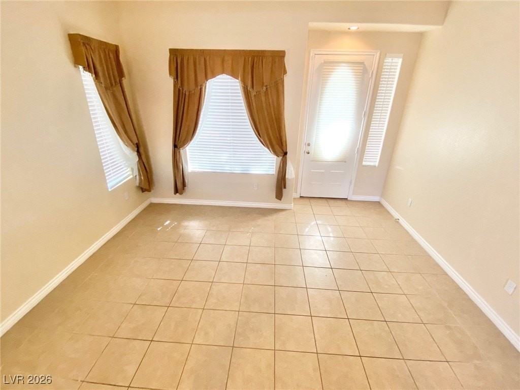 7537 Alexander Hills St - Photo 2 of 26