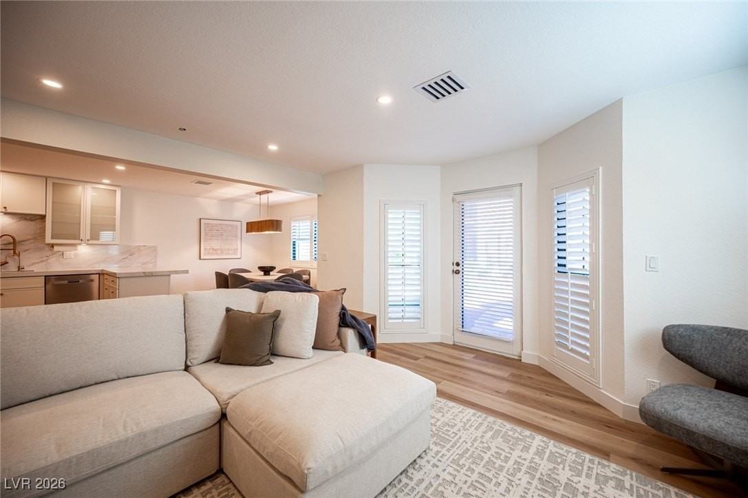 4048 Nook Way - Photo 7 of 50