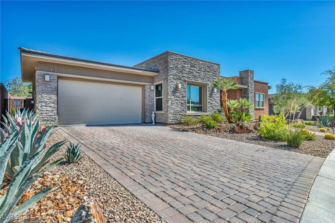 10018 Regency Square Ave - Photo 3 of 50