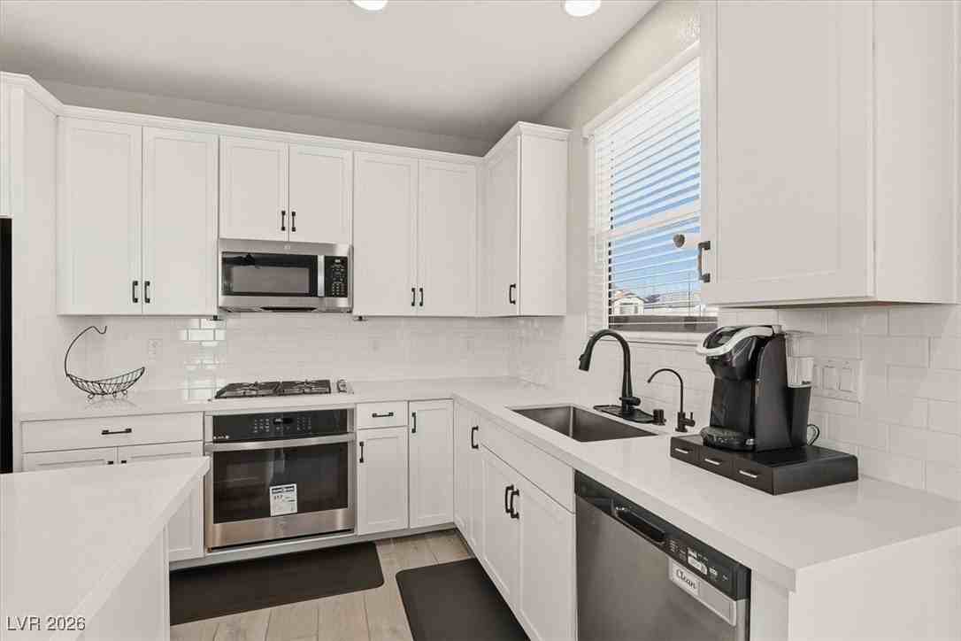 4536 Anspach St - Photo 6 of 23