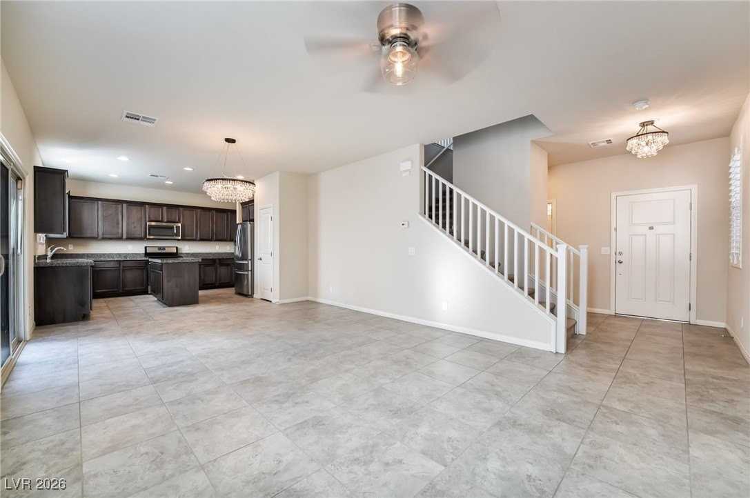 8921 Sleepy Panda Ave - Photo 5 of 31