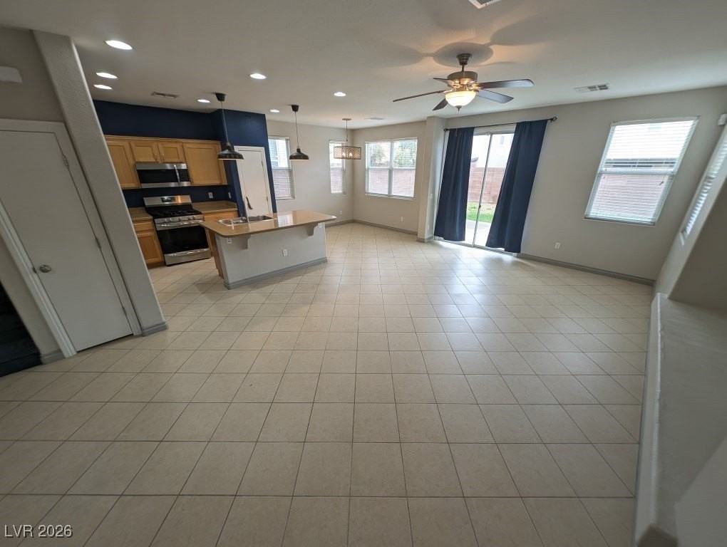 7550 Morisset Ave - Photo 5 of 24