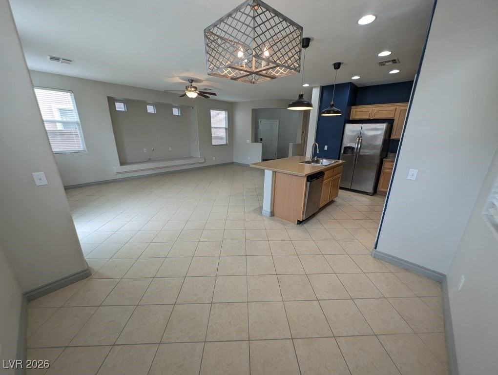 7550 Morisset Ave - Photo 6 of 24