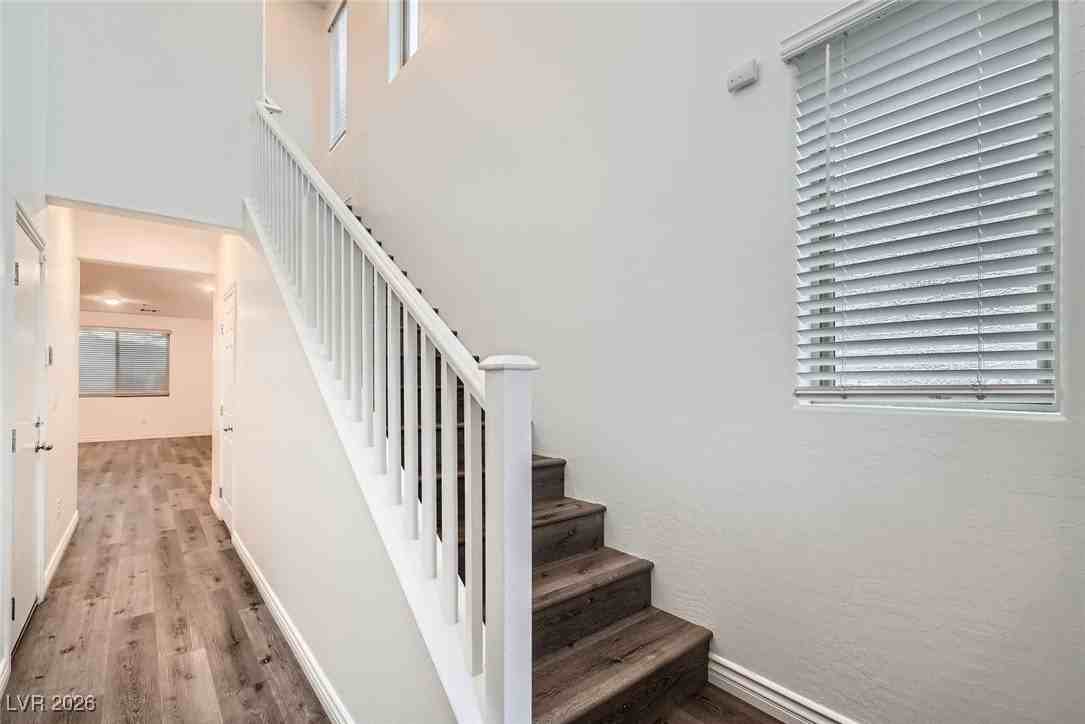 1009 Bluebell Brook St - Photo 4 of 28