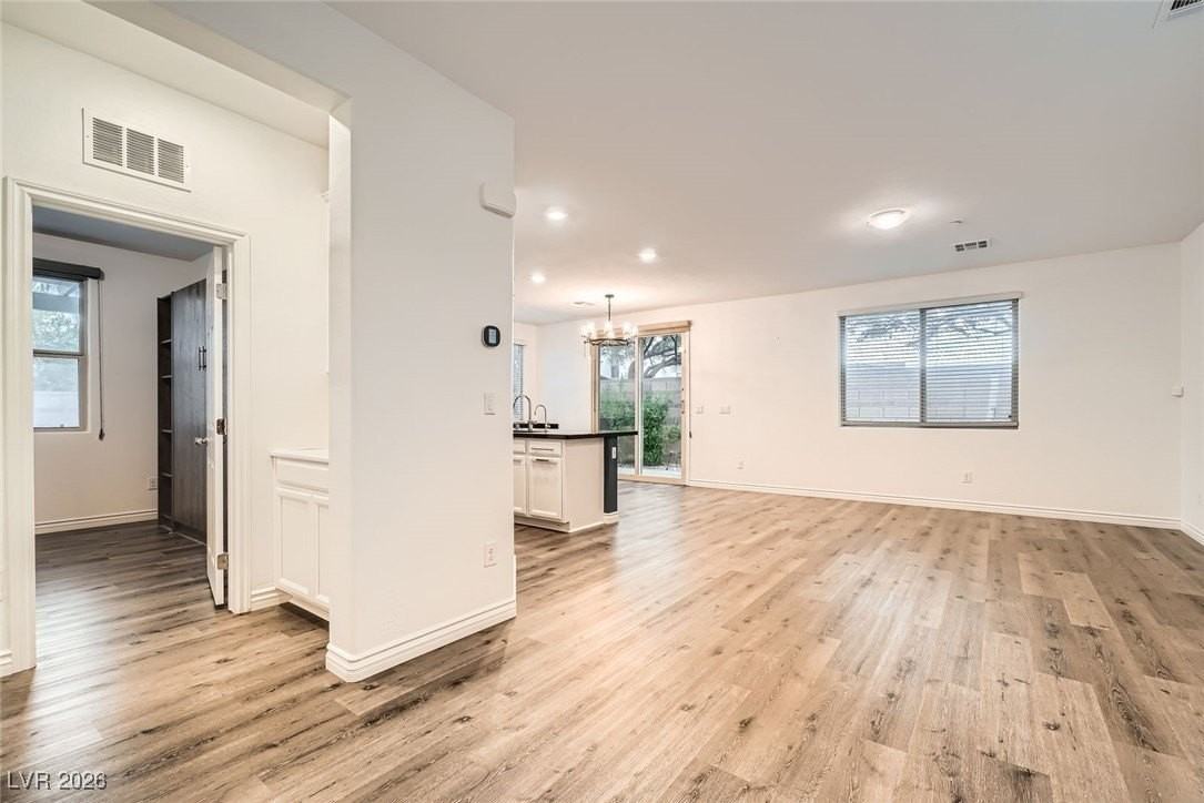 1009 Bluebell Brook St - Photo 5 of 28