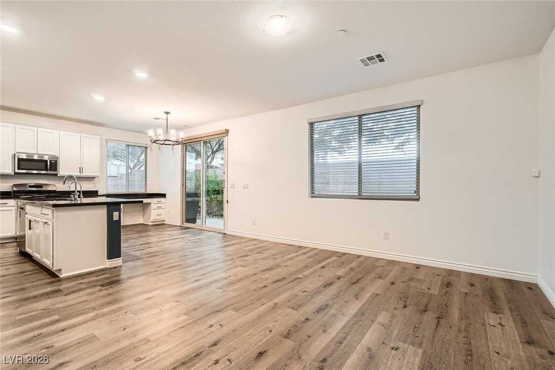 1009 Bluebell Brook St - Photo 6 of 28