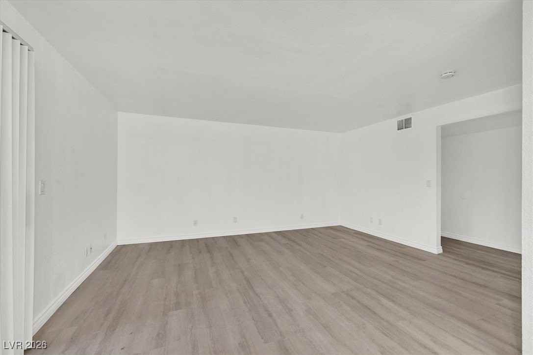 5499 Indian River Dr #356 - Photo 4 of 15