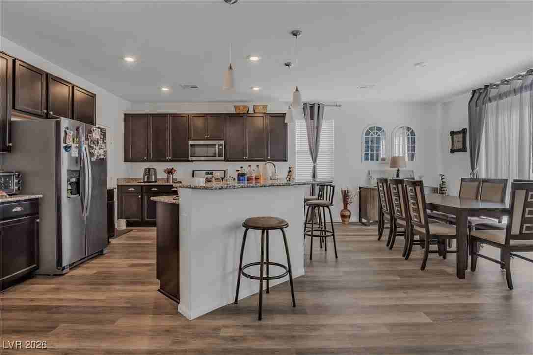 10289 Massachusetts Ln - Photo 6 of 27