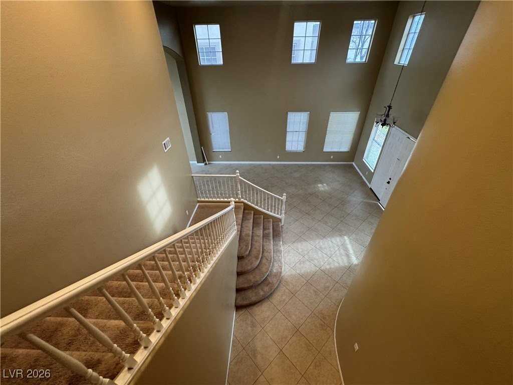 332 Glistening Cloud Dr - Photo 2 of 32