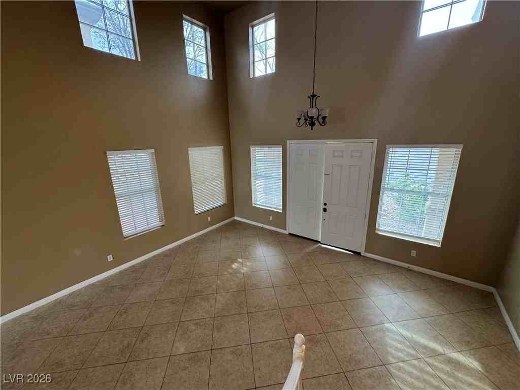 332 Glistening Cloud Dr - Photo 4 of 32