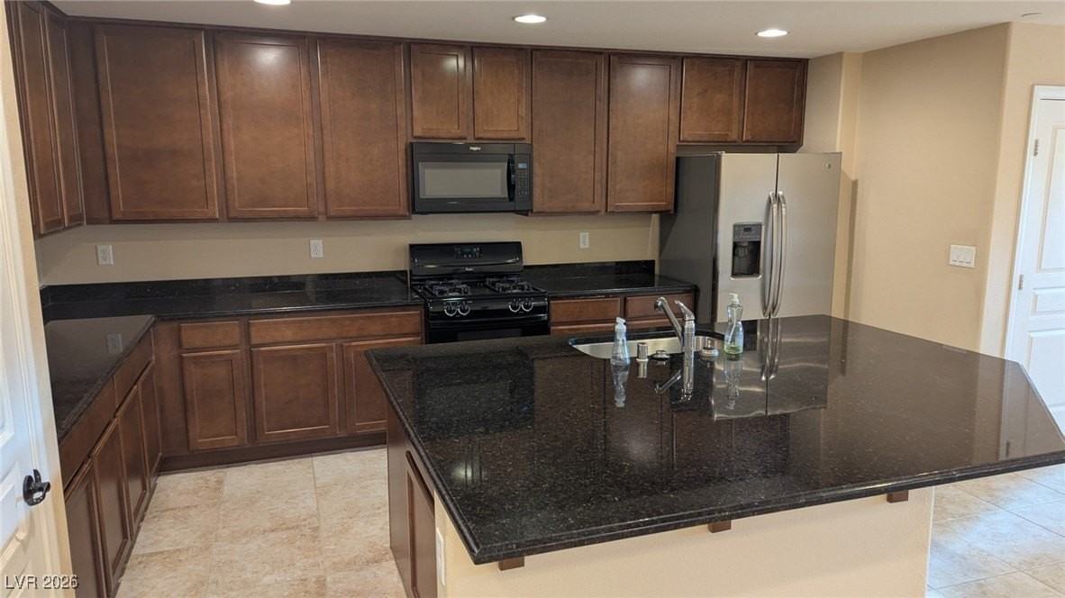 3072 Bicentennial Pkwy - Photo 4 of 26