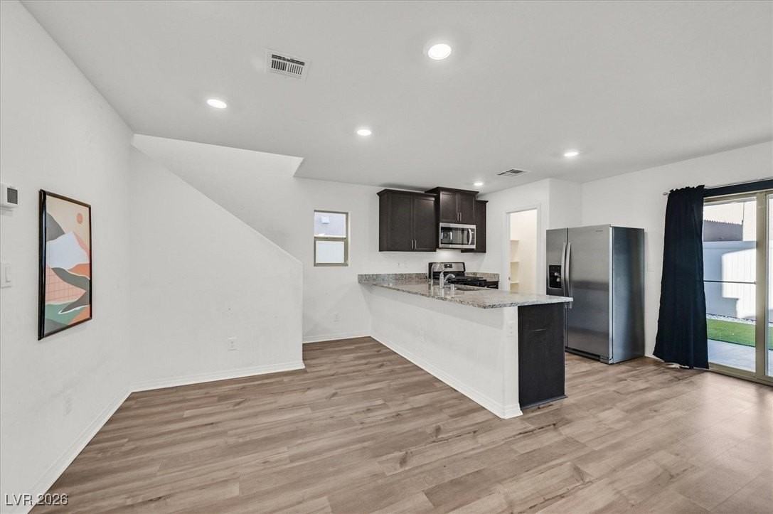 2212 Langmore St - Photo 4 of 22