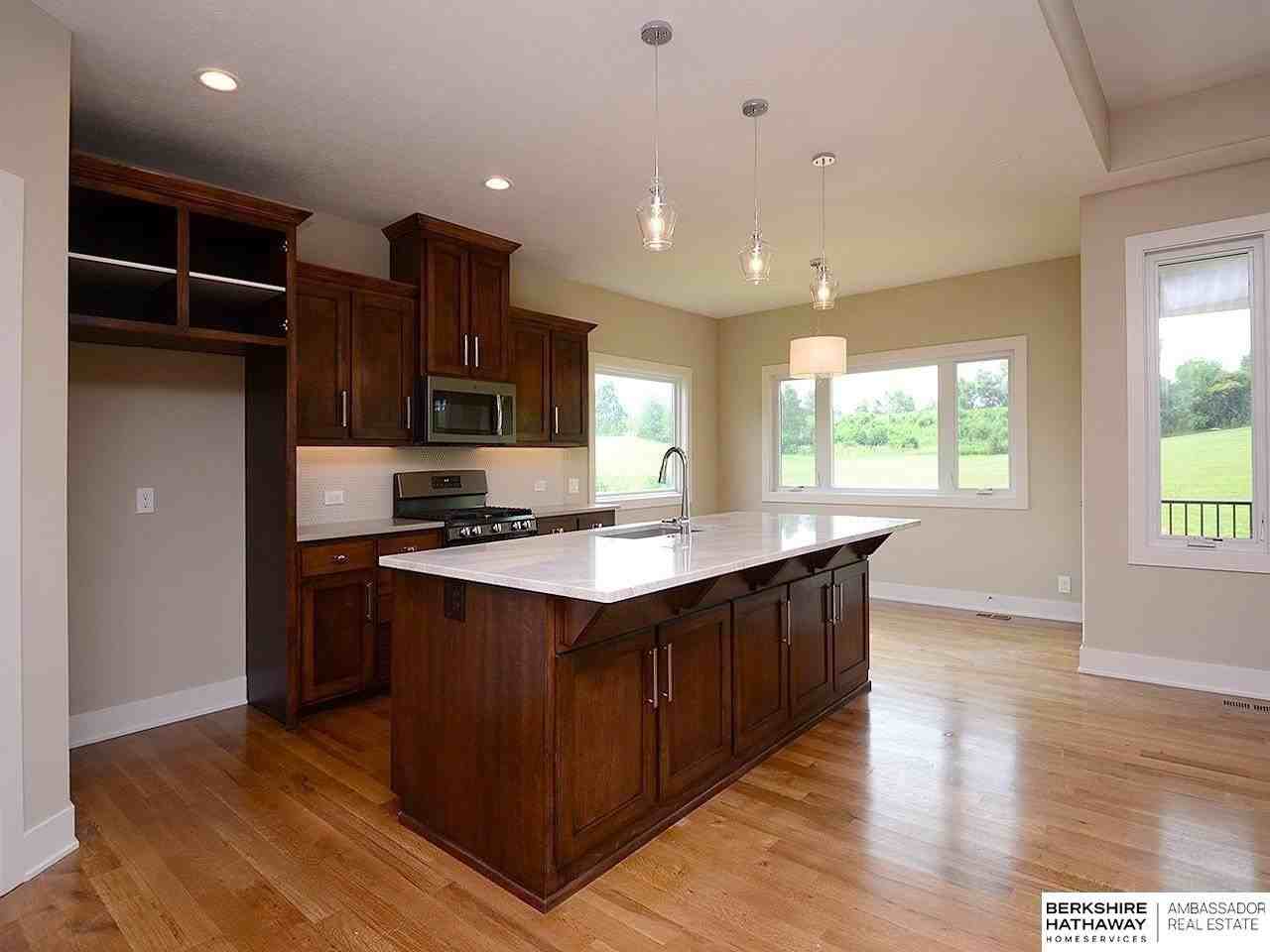 21129 Arbor Ct - Photo 7 of 24