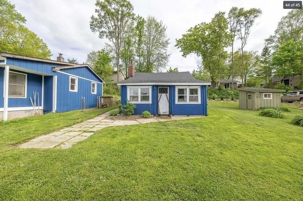 2555 Melvin Rd - Photo 2 of 4