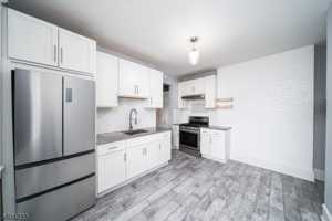 featured image of 9 Kling St #2