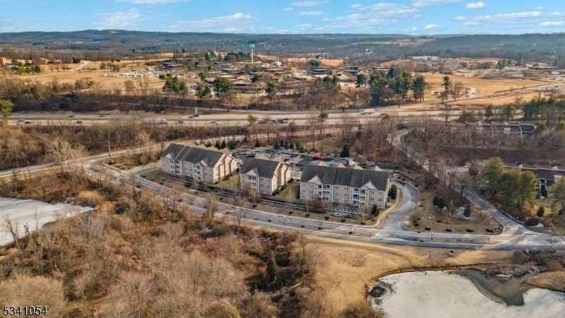 19 Park Dr #19 - Photo 5 of 38