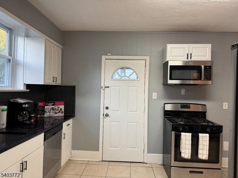 351 Ogden St - Photo 6 of 12