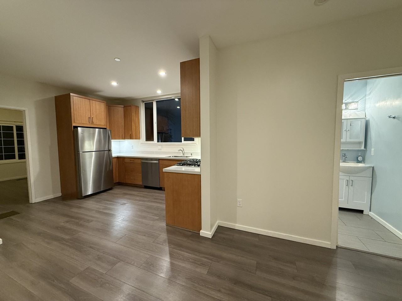 562 29th St #MAIN - Photo 5 of 16