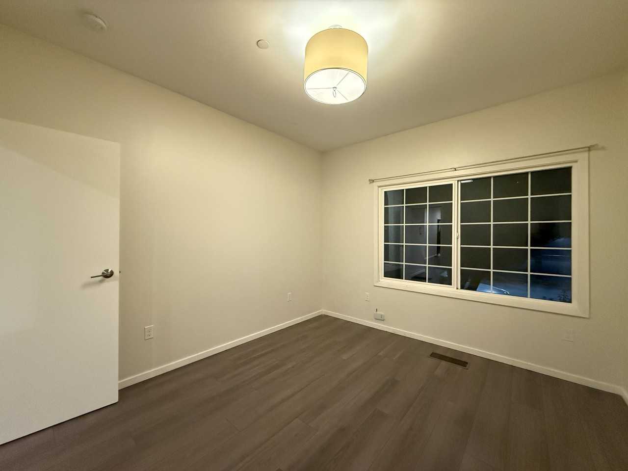 562 29th St #MAIN - Photo 7 of 16