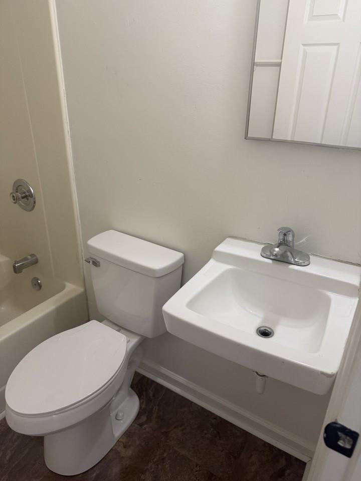 7556 Greenwood Rd #7556 - Photo 7 of 7