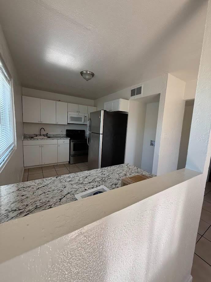 3221 W Melwin St, Phoenix, AZ - Photo 4 of 10