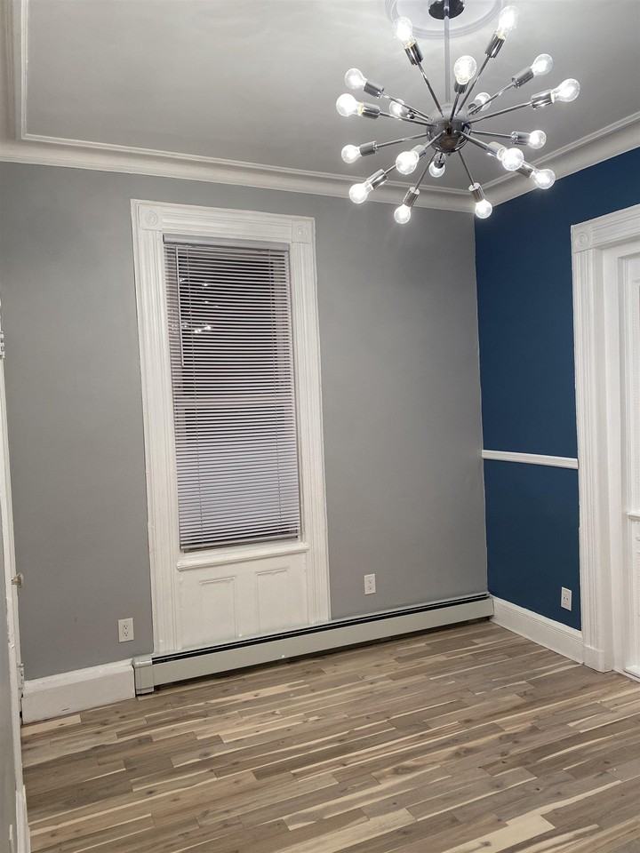 420 New York Ave #2 - Photo 2 of 17