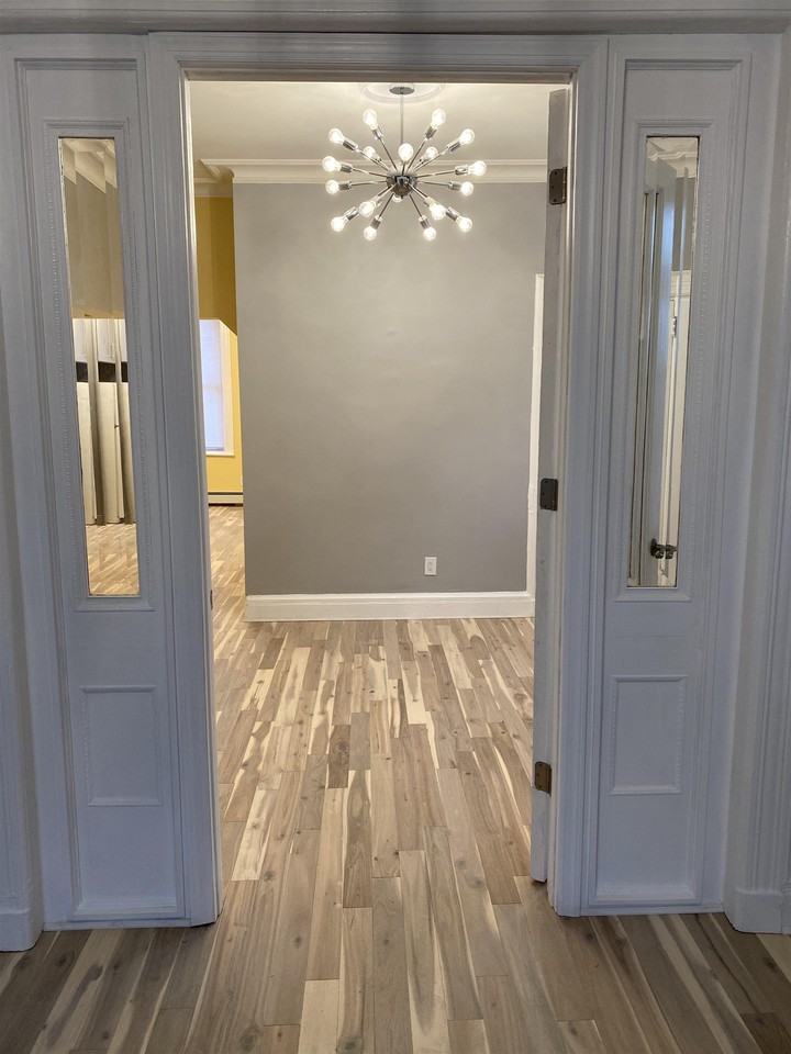 420 New York Ave #2 - Photo 3 of 17