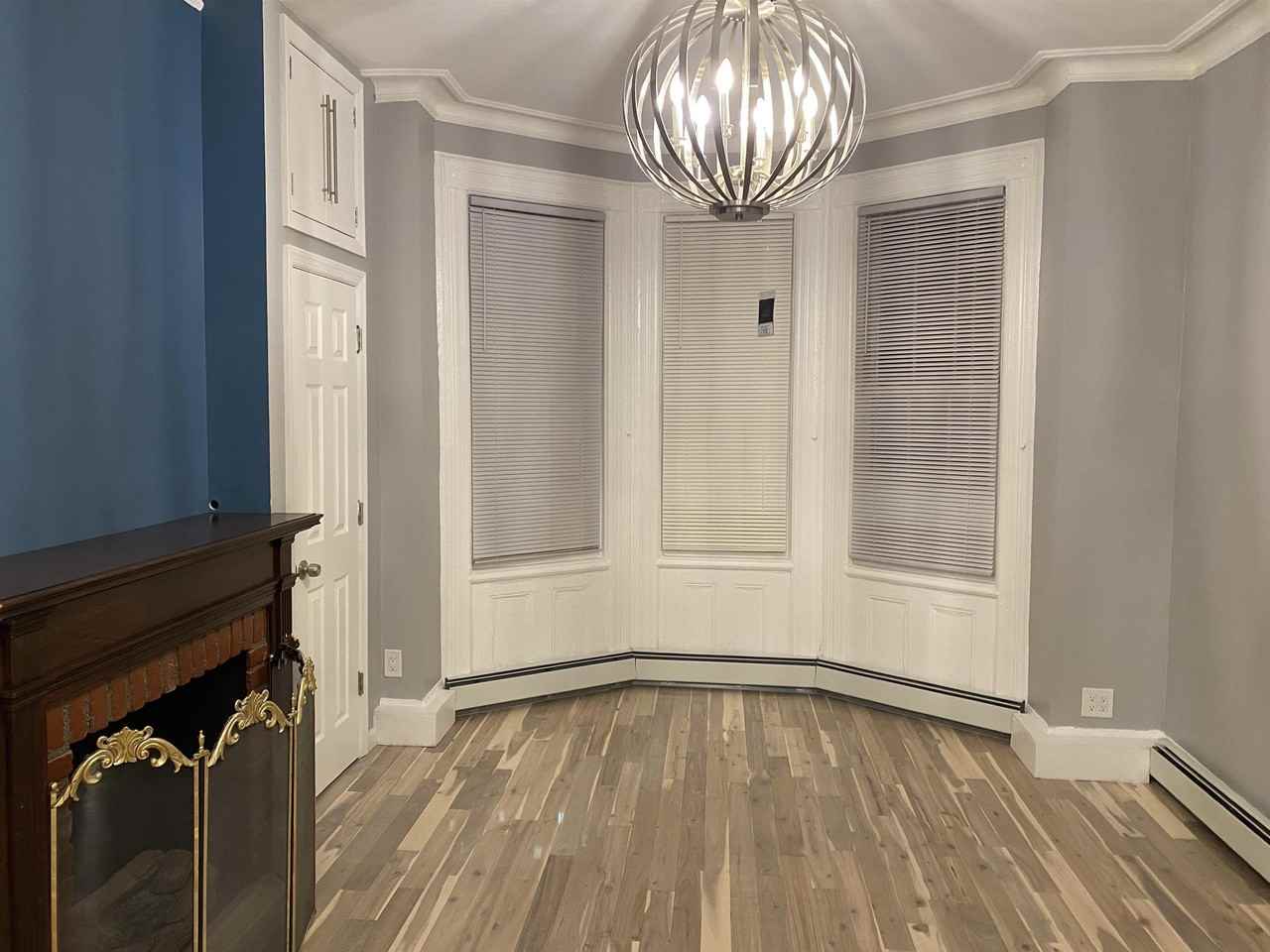 420 New York Ave #2 - Photo 6 of 17