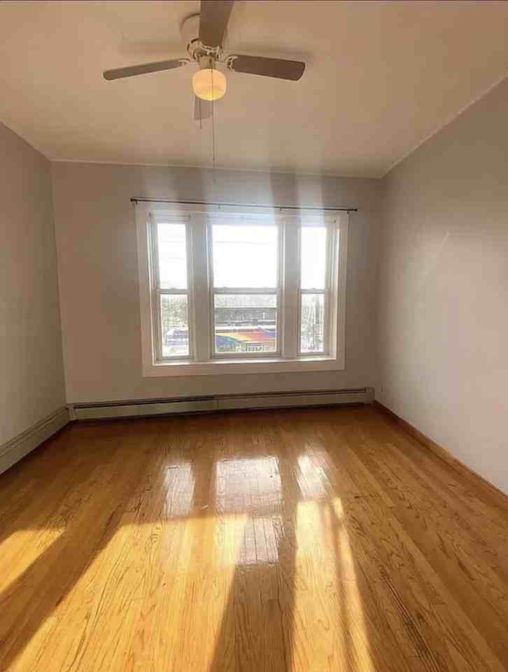 52 Broadway #7 - Photo 5 of 7