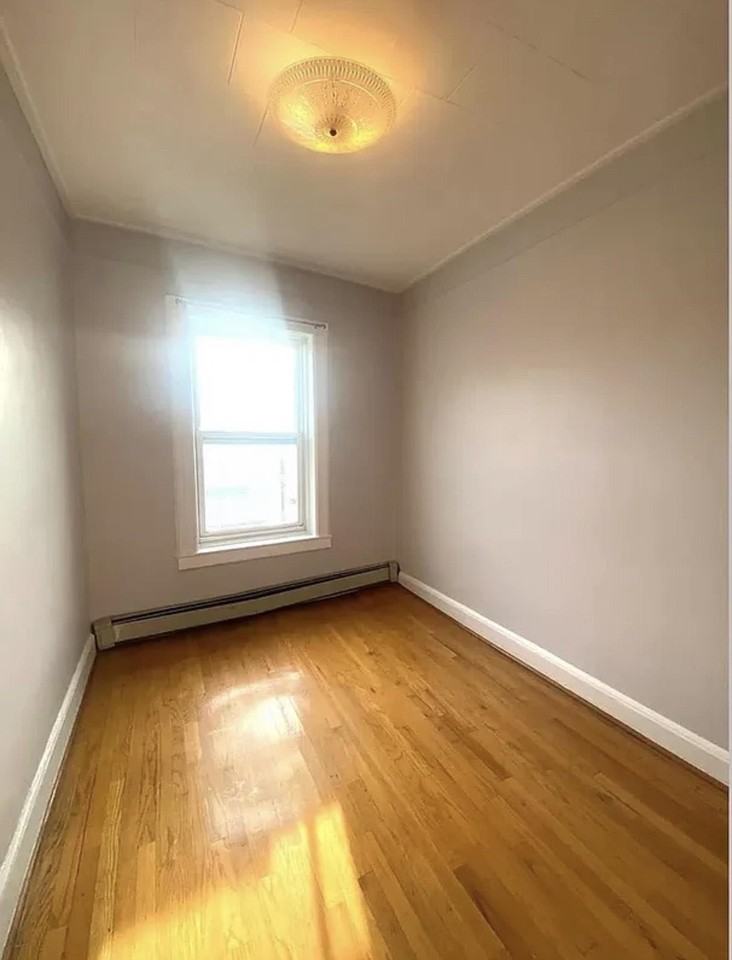 52 Broadway #7 - Photo 6 of 7