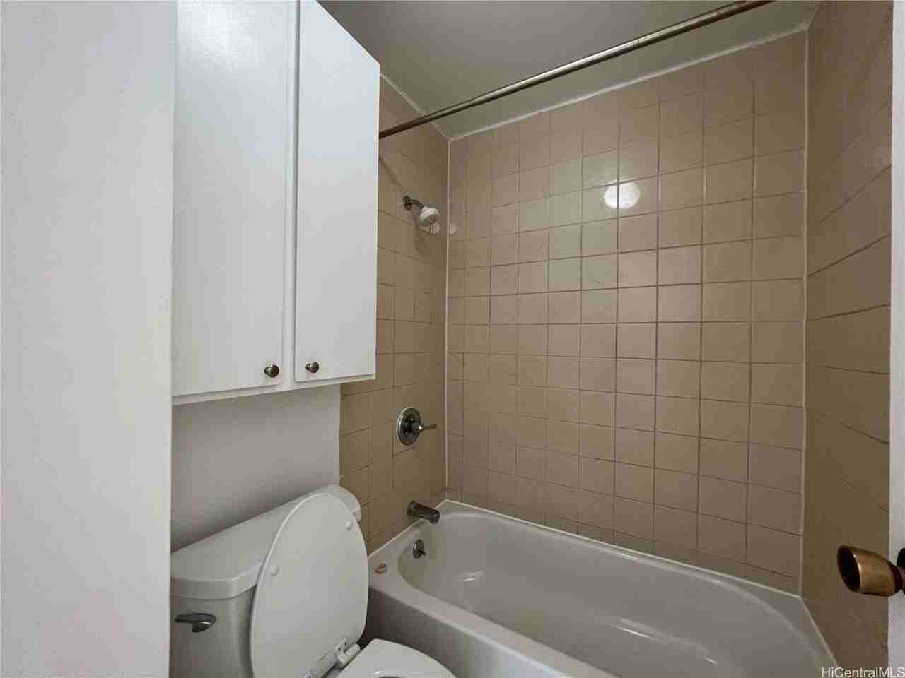 2845 Waialae Ave Apt 513 #513 - Photo 6 of 8