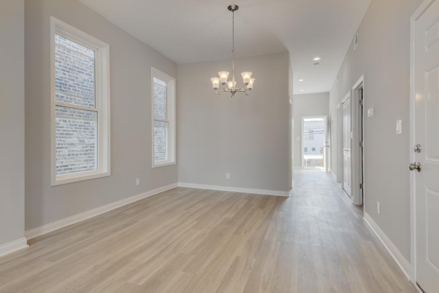 1536 N Talman Ave - Photo 5 of 10