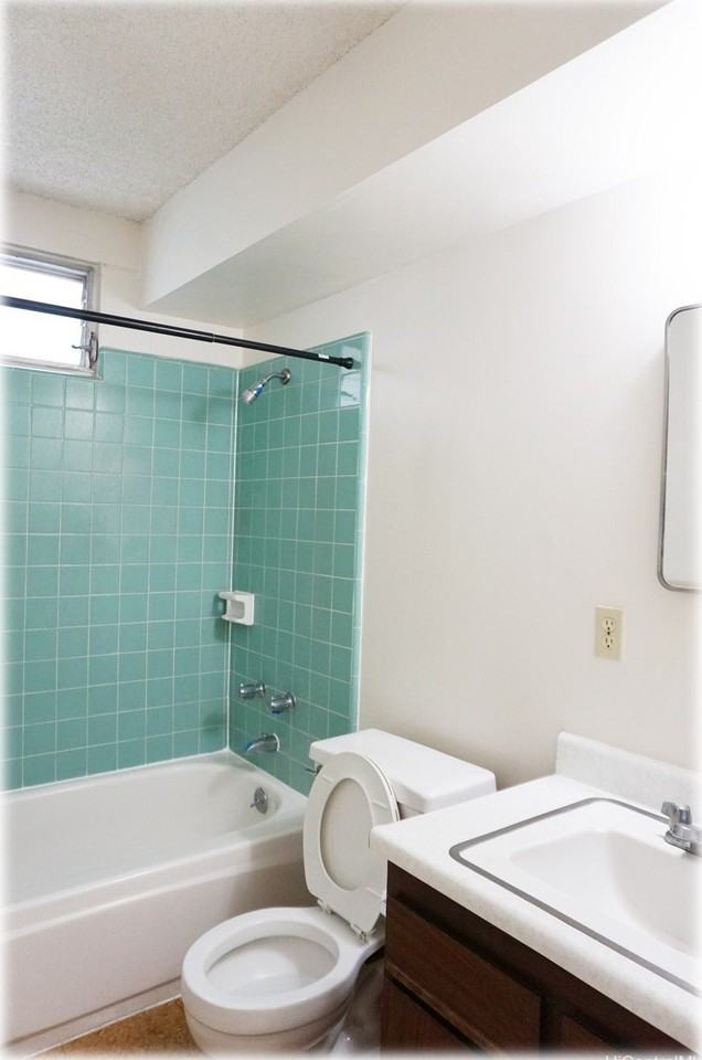1254 Lunalilo St Apt 203 #203 - Photo 6 of 10