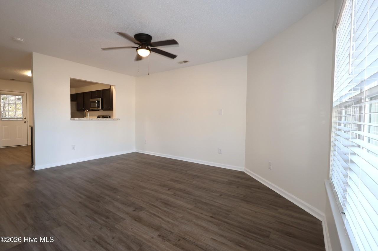 892 W Pueblo Dr - Photo 4 of 18