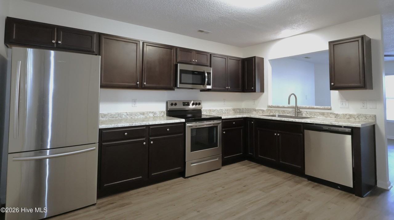 892 W Pueblo Dr - Photo 7 of 18