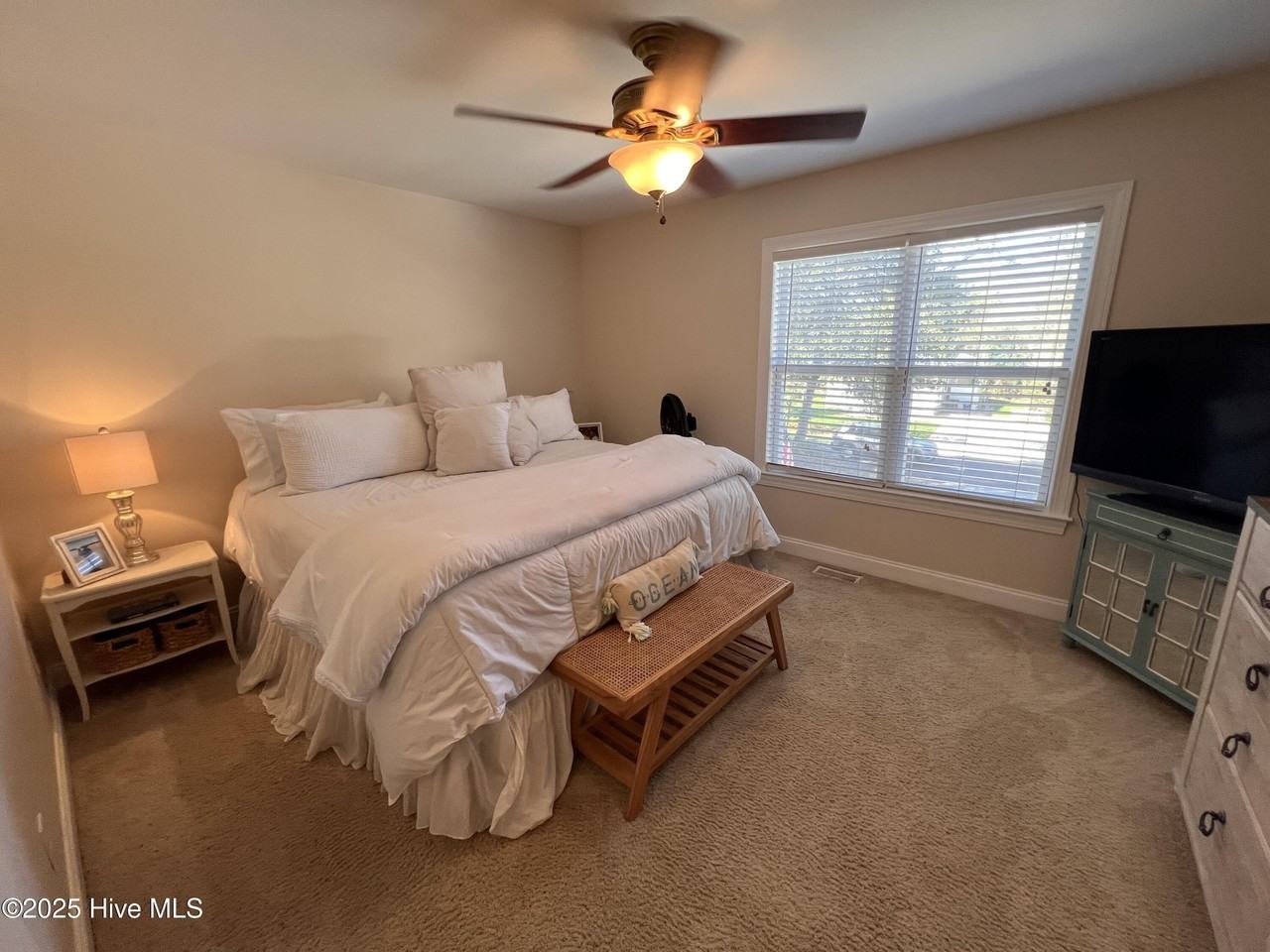 324 Live Oak St - Photo 6 of 13