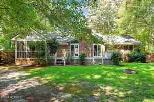 featured image of 103 Knollwood Ct